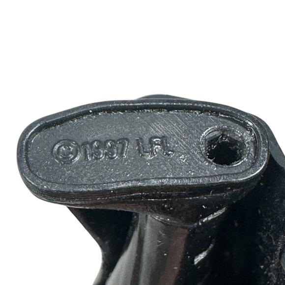 Vintage Star Wars Darth Vader & AT-AT Driver Action Figures 1997 Lot of 2 - Picture 5 of 7